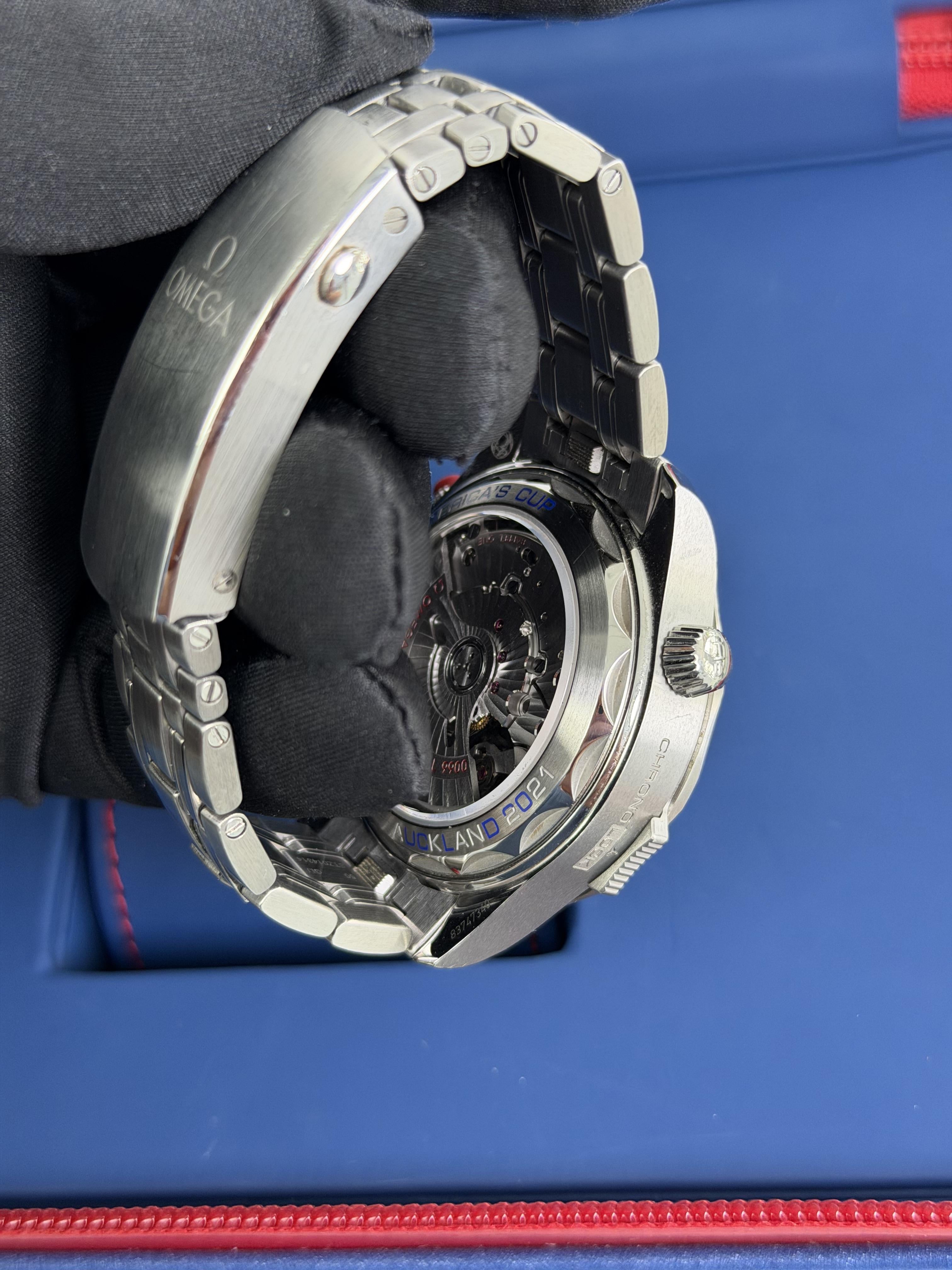 2021 Omega Sea-Master Diver 300M America's Cup 210.30.44.51.03.002