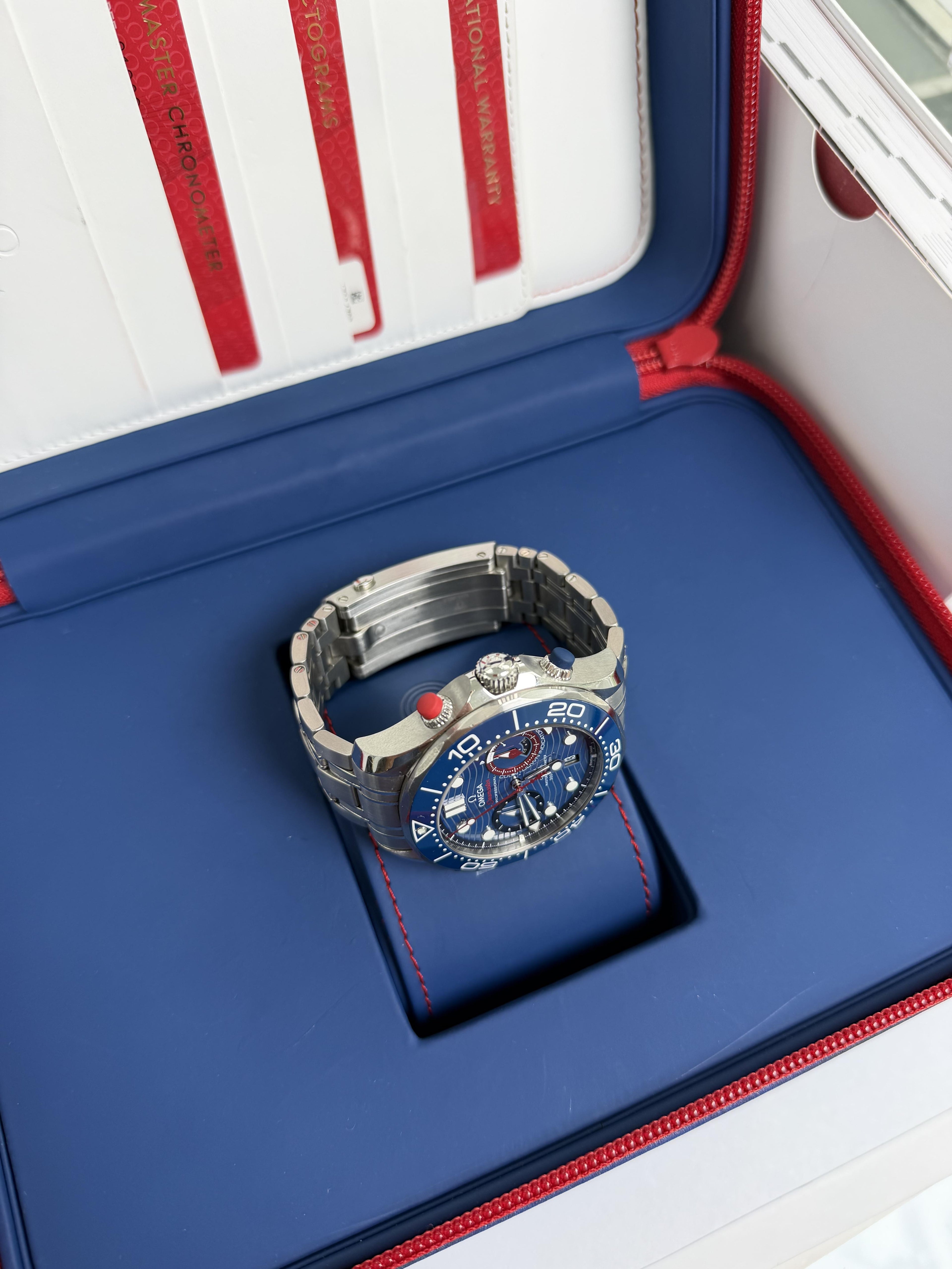 2021 Omega Sea-Master Diver 300M America's Cup 210.30.44.51.03.002