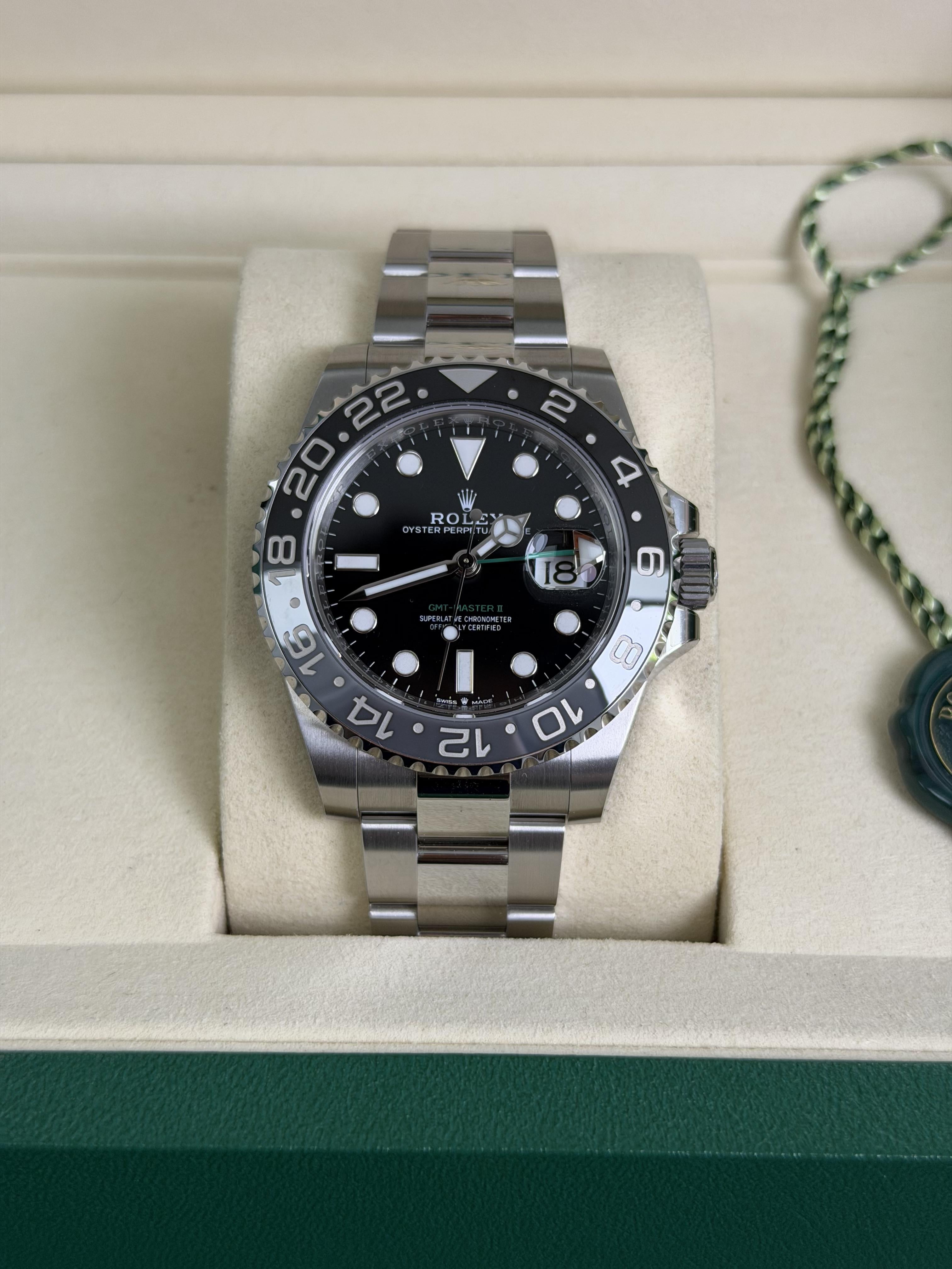 Rolex GMT-Master II 126710GRNG