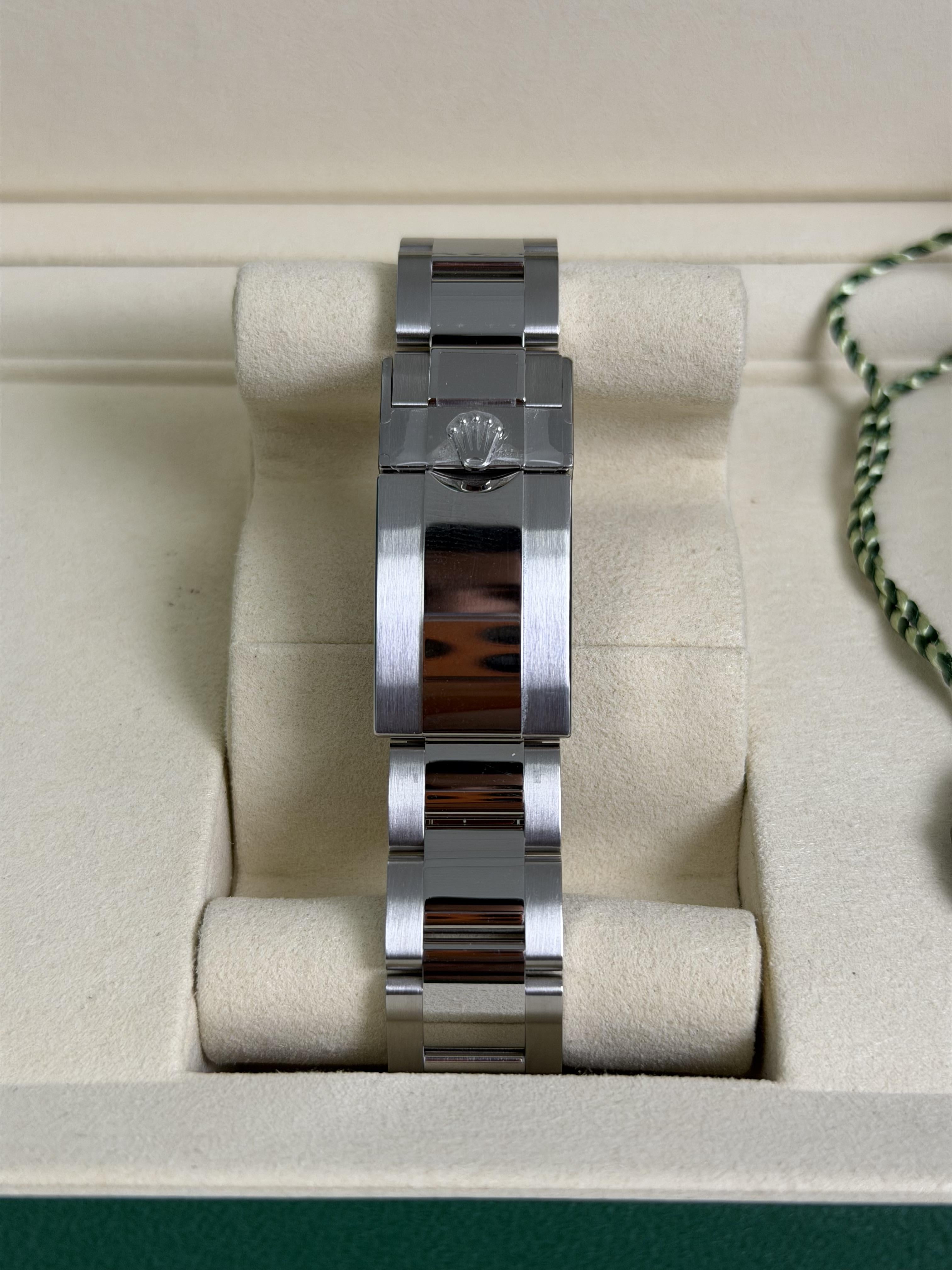 Rolex GMT-Master II 126710GRNG